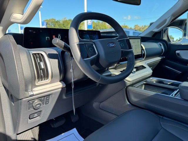 New 2025 Ford Expedition Active image 17