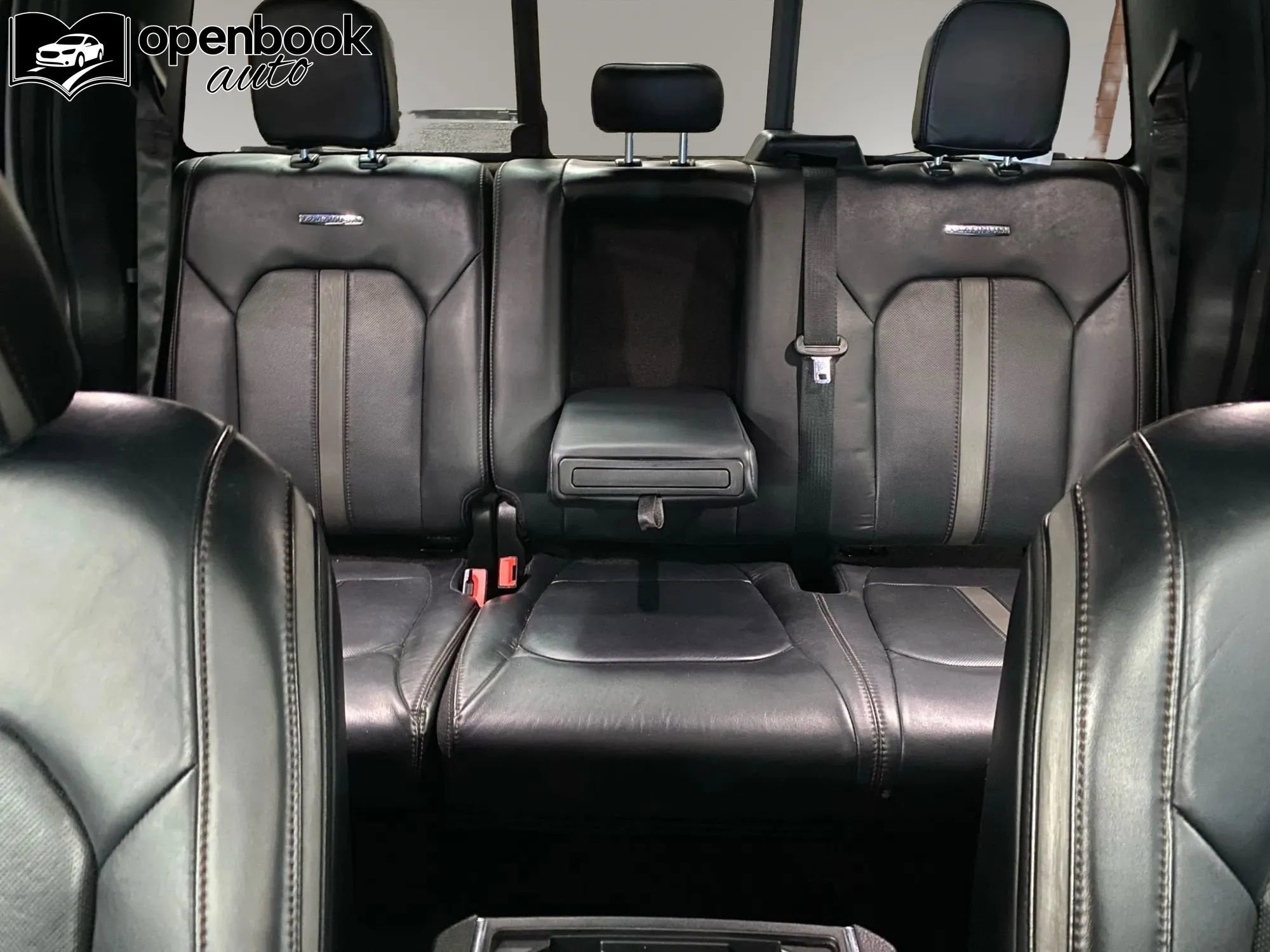 Used 2019 Ford F150 Platinum w/ Equipment Group 701A Luxury image 14