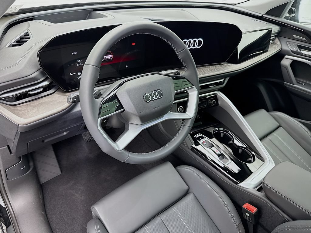 Used 2025 Audi Q5 Premium Plus w/ Premium Plus AWD/4WD image 11