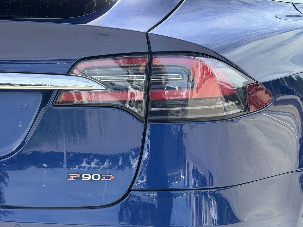 Used 2016 Tesla Model X Performance AWD/4WD image 10