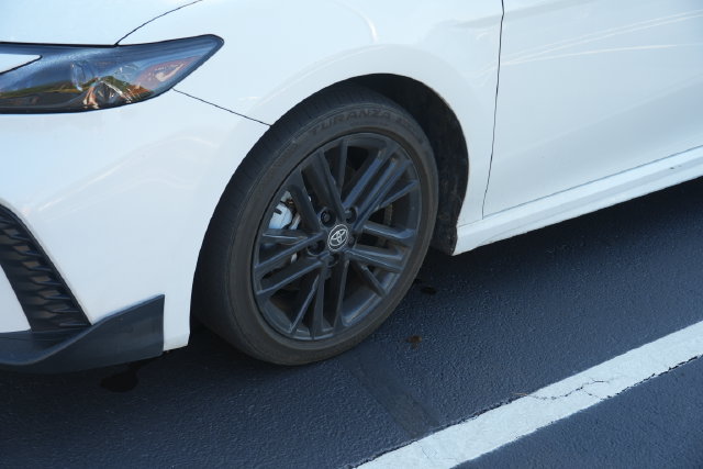 Used 2025 Toyota Camry SE FWD image 9