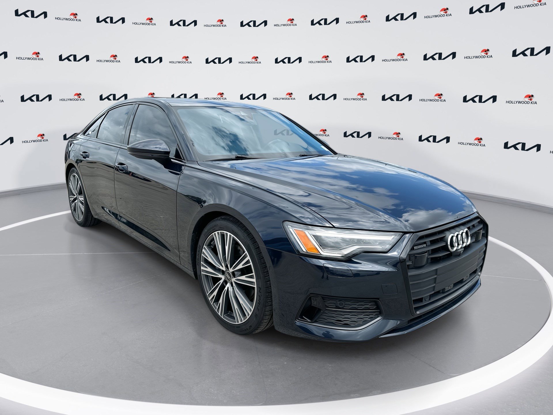 Used 2023 Audi A6 Premium Plus image 1