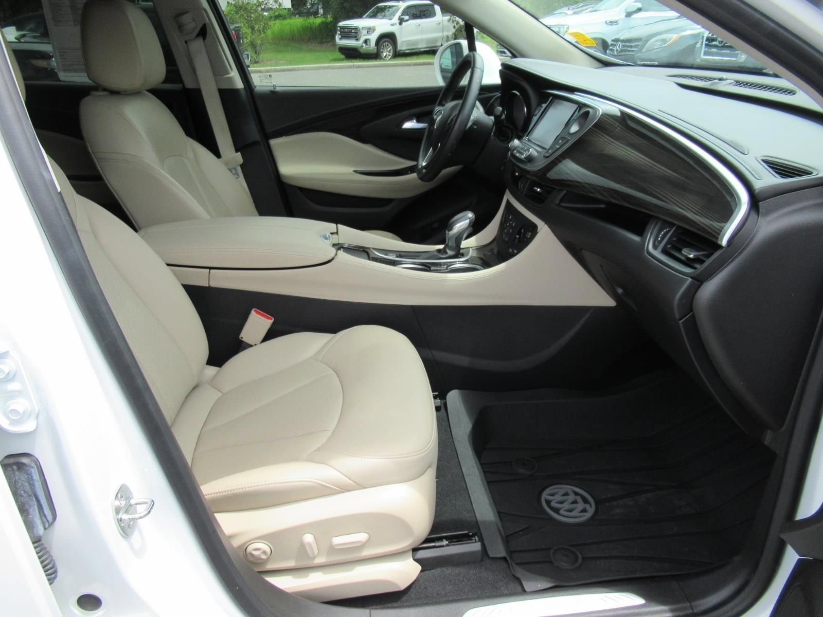Used 2020 Buick Envision Essence FWD image 10