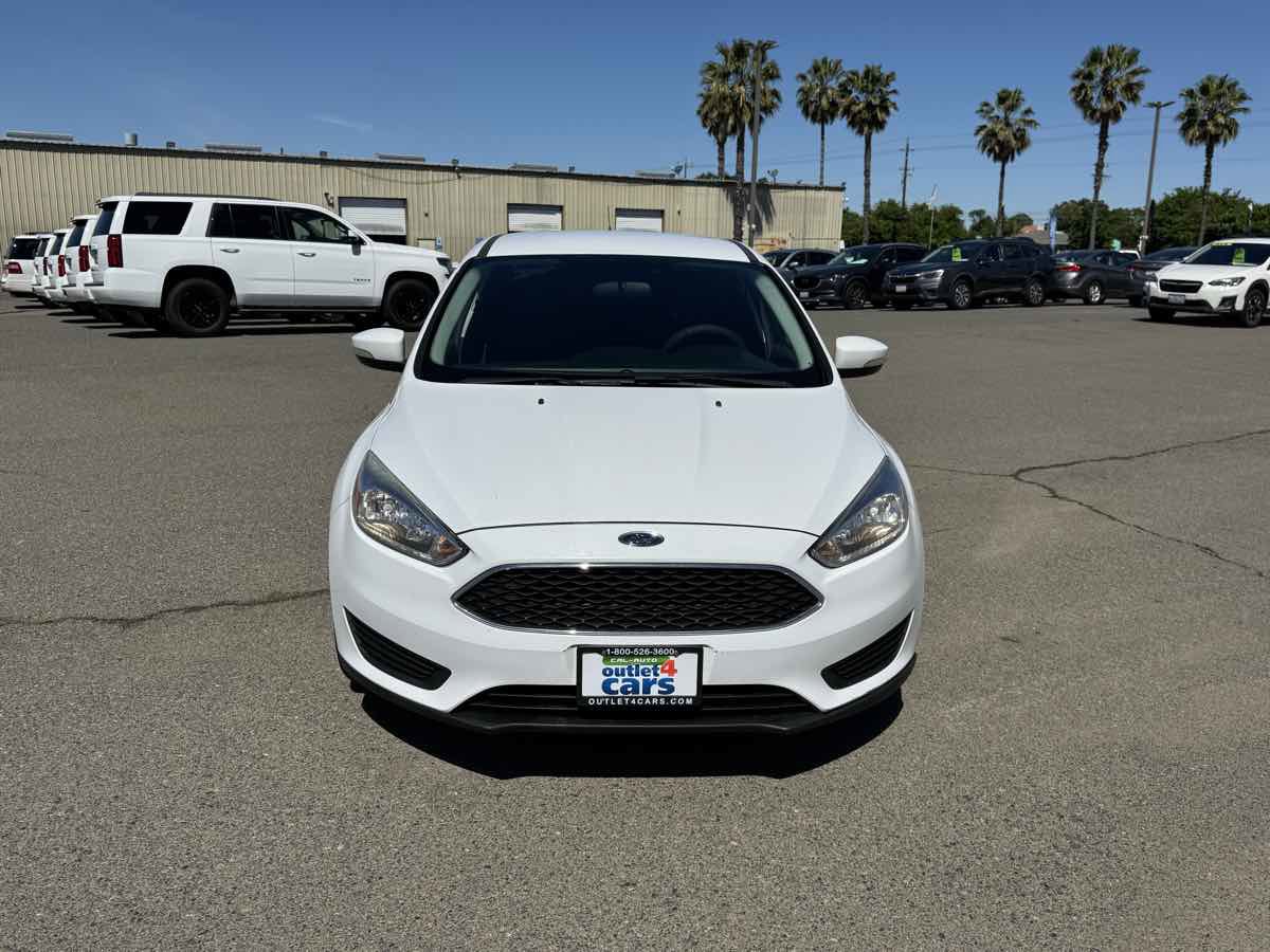 Used 2017 Ford Focus SE FWD image 4