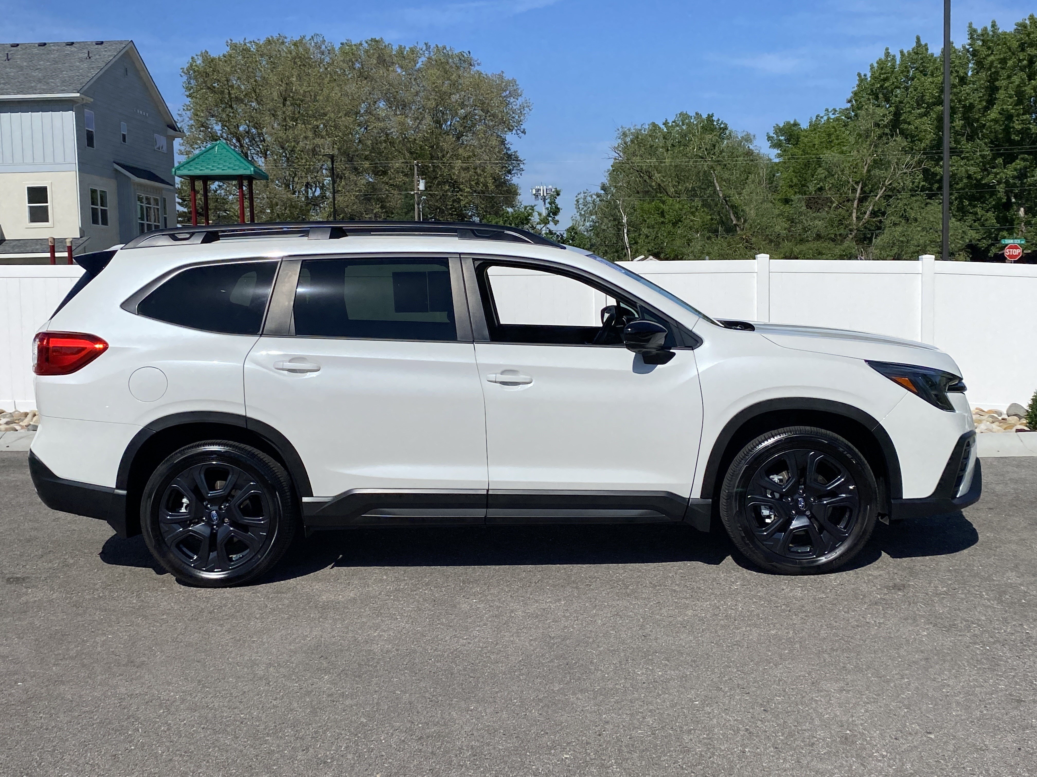 Certified 2025 Subaru Ascent Bronze Edition AWD/4WD image 7