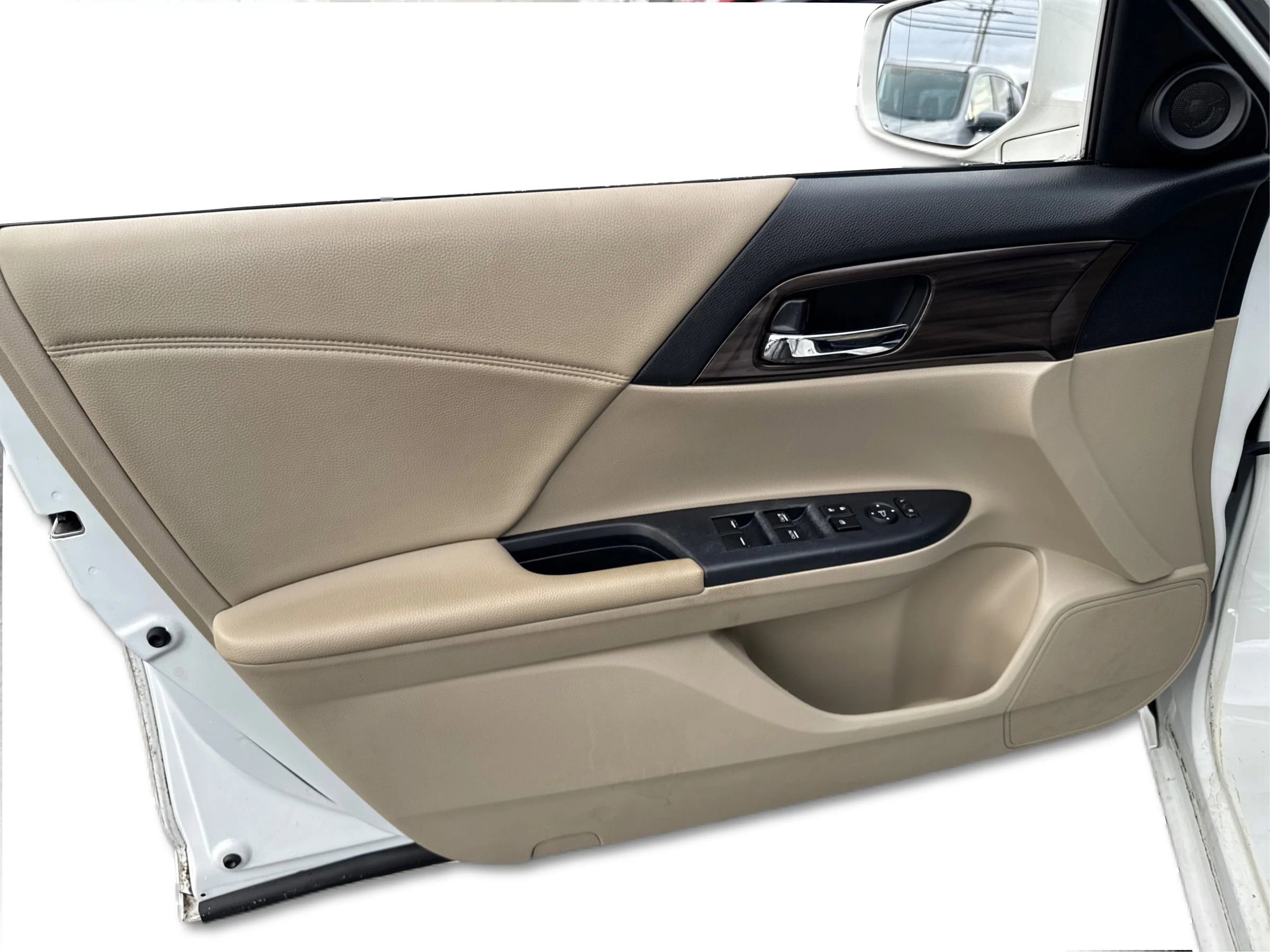 Used 2016 Honda Accord EX image 23