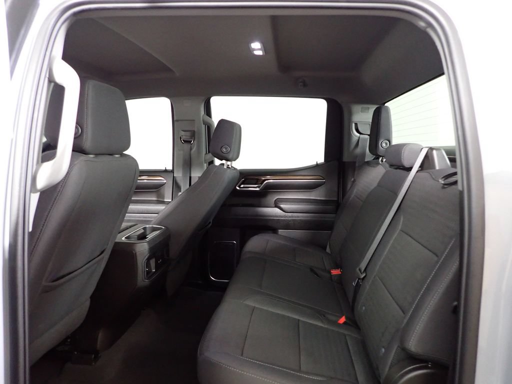 Used 2024 Chevrolet Silverado 1500 RST w/ Z71 Off-Road Package AWD/4WD image 31