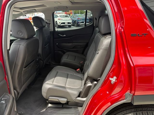 Used 2023 GMC Acadia SLT w/ Elevation Edition FWD image 15