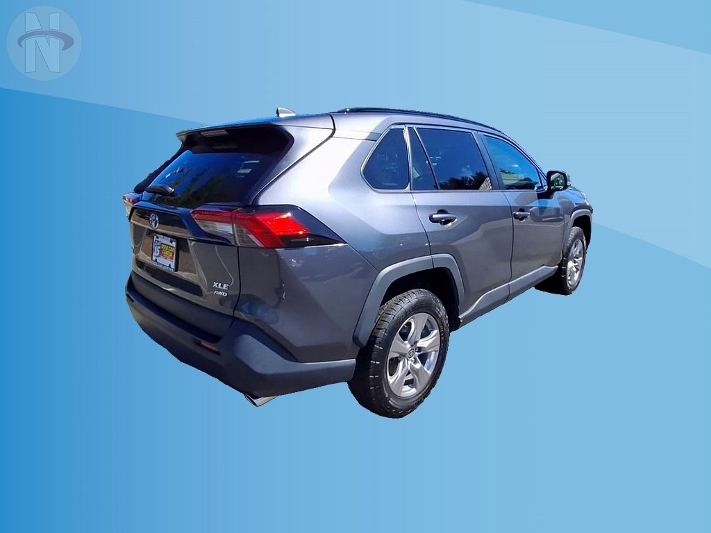 Used 2022 Toyota RAV4 XLE w/ Convenience Package AWD/4WD image 8