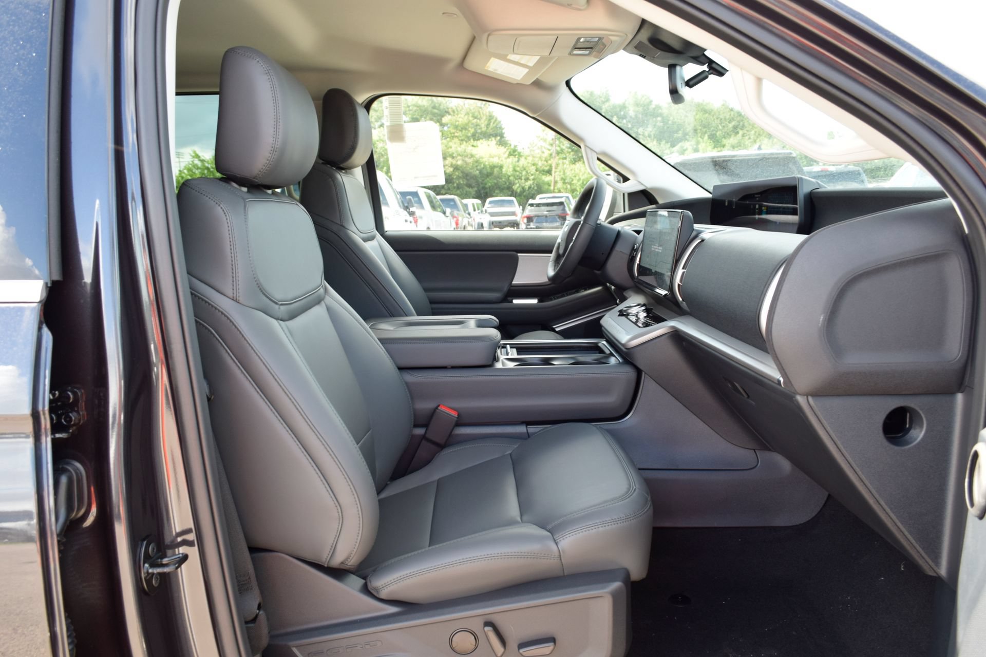 New 2026 Ford Expedition Active RWD image 23