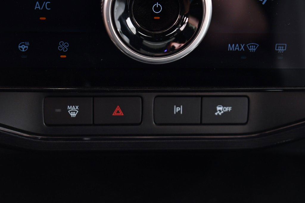 New 2025 Ford F150 Lightning Platinum image 33