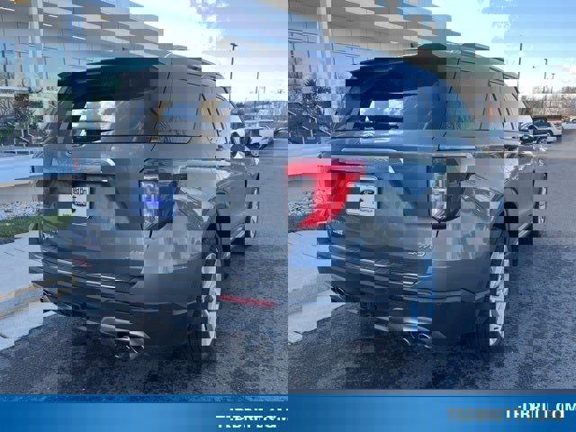 Used 2022 Ford Explorer Platinum w/ Equipment Group 601A image 8