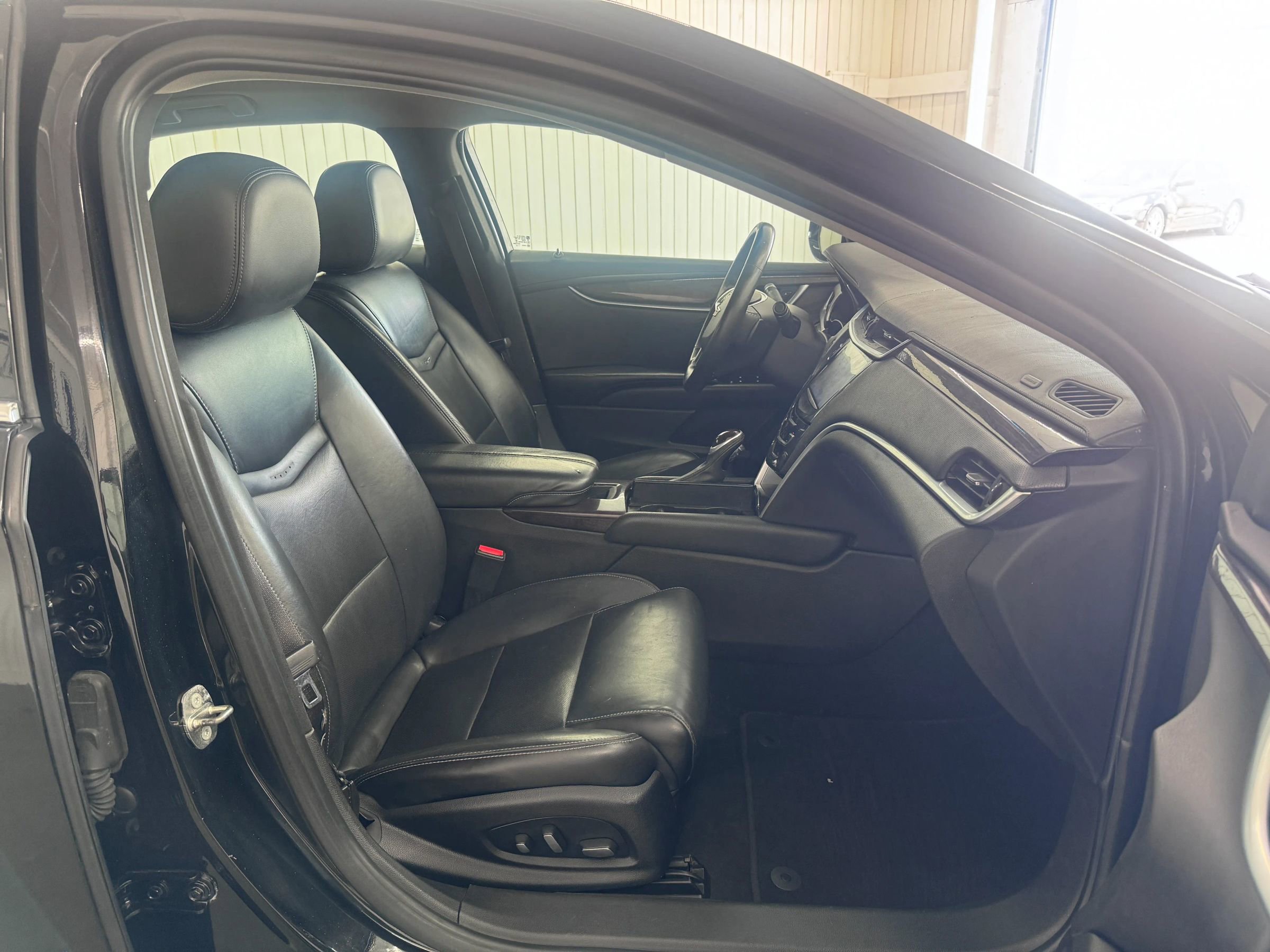 Used 2017 Cadillac XTS Luxury FWD image 10