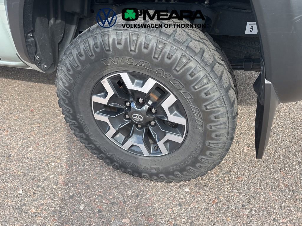 Used 2022 Toyota Tacoma TRD Off-Road AWD/4WD image 8