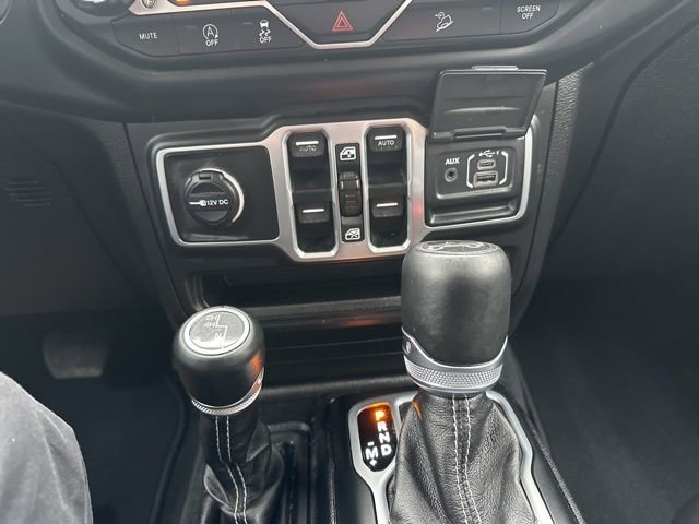 Used 2018 Jeep Wrangler Unlimited Sahara image 30