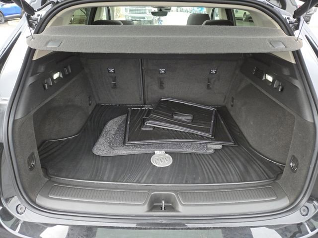 Used 2023 Buick Envision Avenir image 27