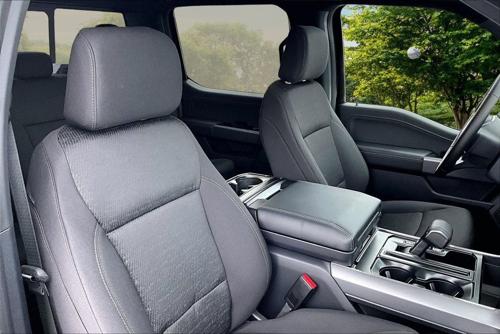 New 2025 Ford F150 XLT w/ Equipment Group 302A MID image 8