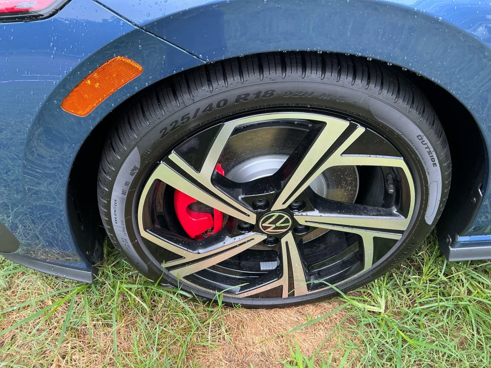 New 2025 Volkswagen GTI SE image 25