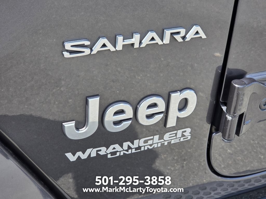 Used 2018 Jeep Wrangler Unlimited Sahara AWD/4WD image 18