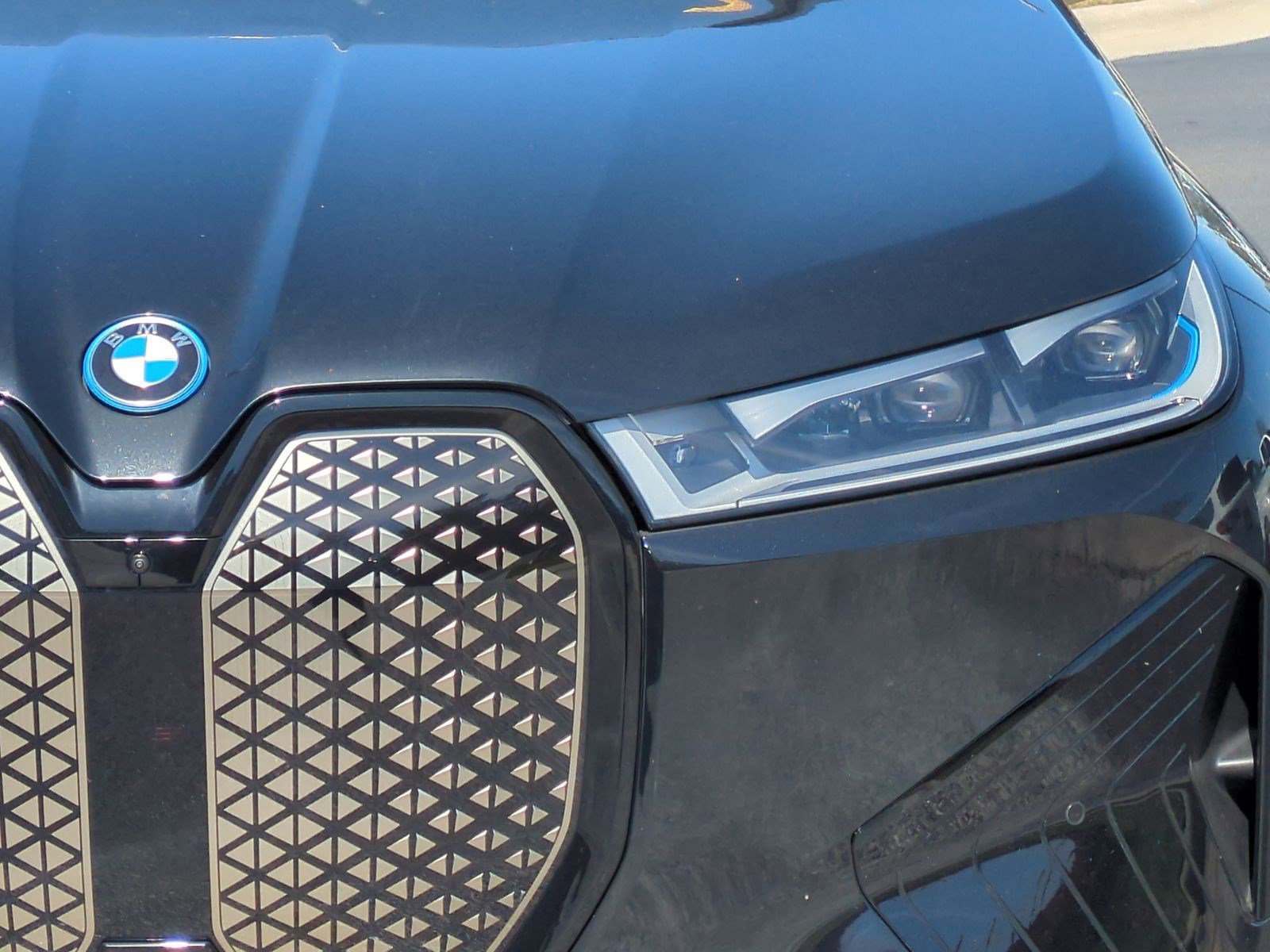 Certified 2023 BMW iX M60 w/ Executive Package image 6