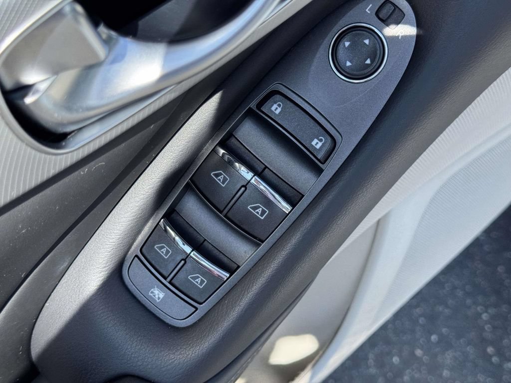 Used 2019 INFINITI Q50 Luxe w/ Essential Package (3.0T Luxe) AWD/4WD image 19