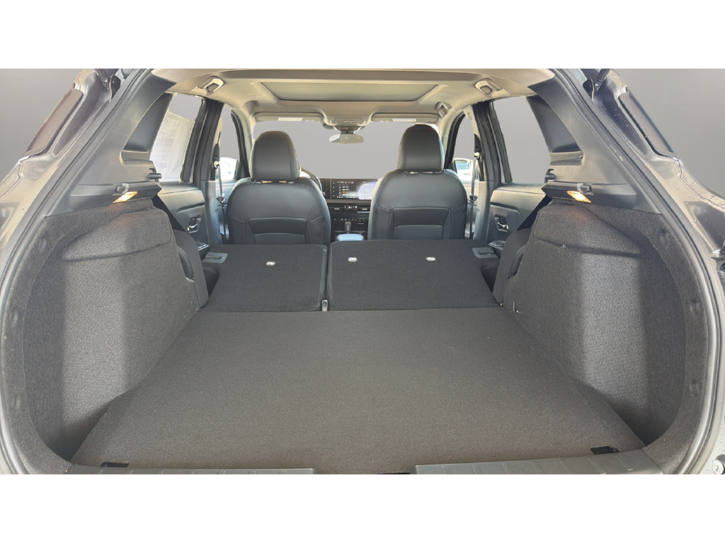 New 2027 Nissan Kicks SR w/ SR Premium Package AWD/4WD image 14