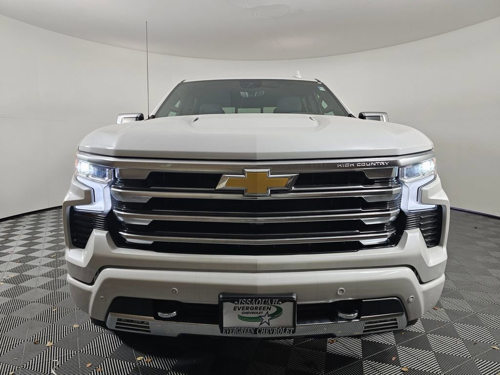 Used 2025 Chevrolet Silverado 1500 High Country w/ Technology Package image 2