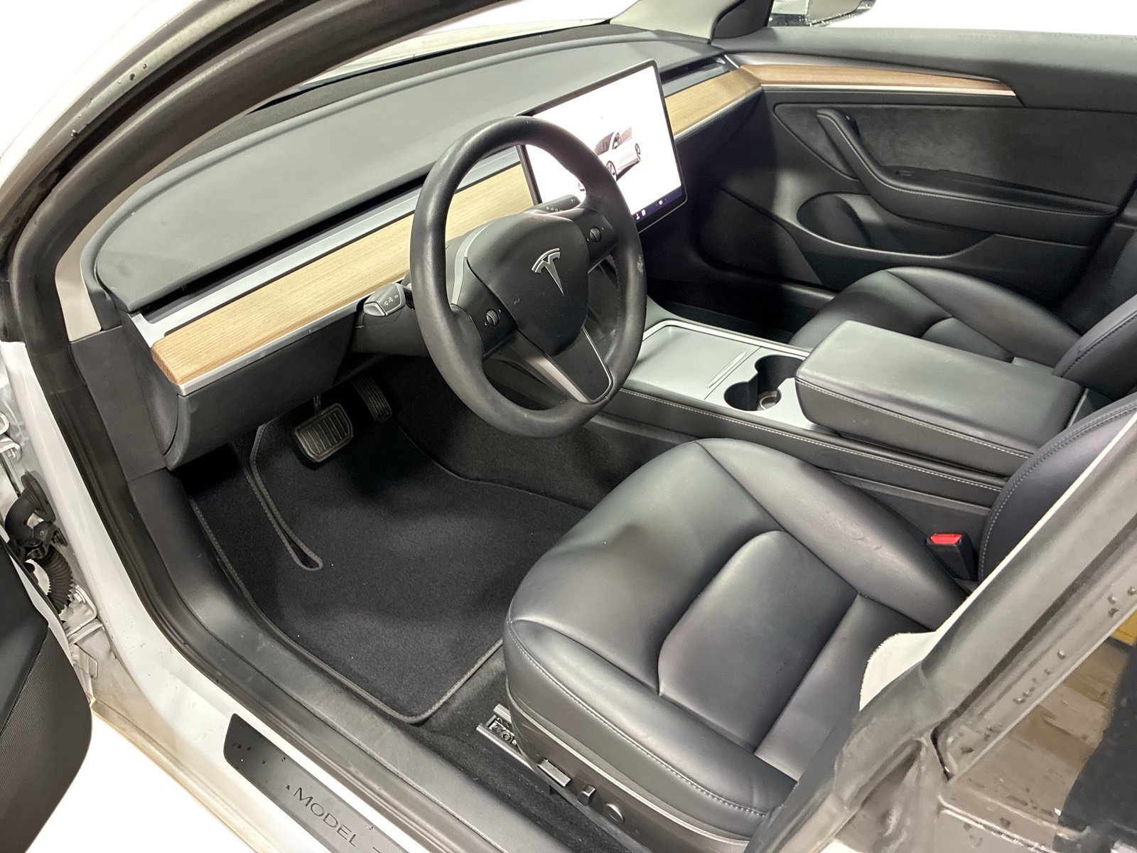 Certified 2023 Tesla Model 3 Long Range AWD/4WD image 9