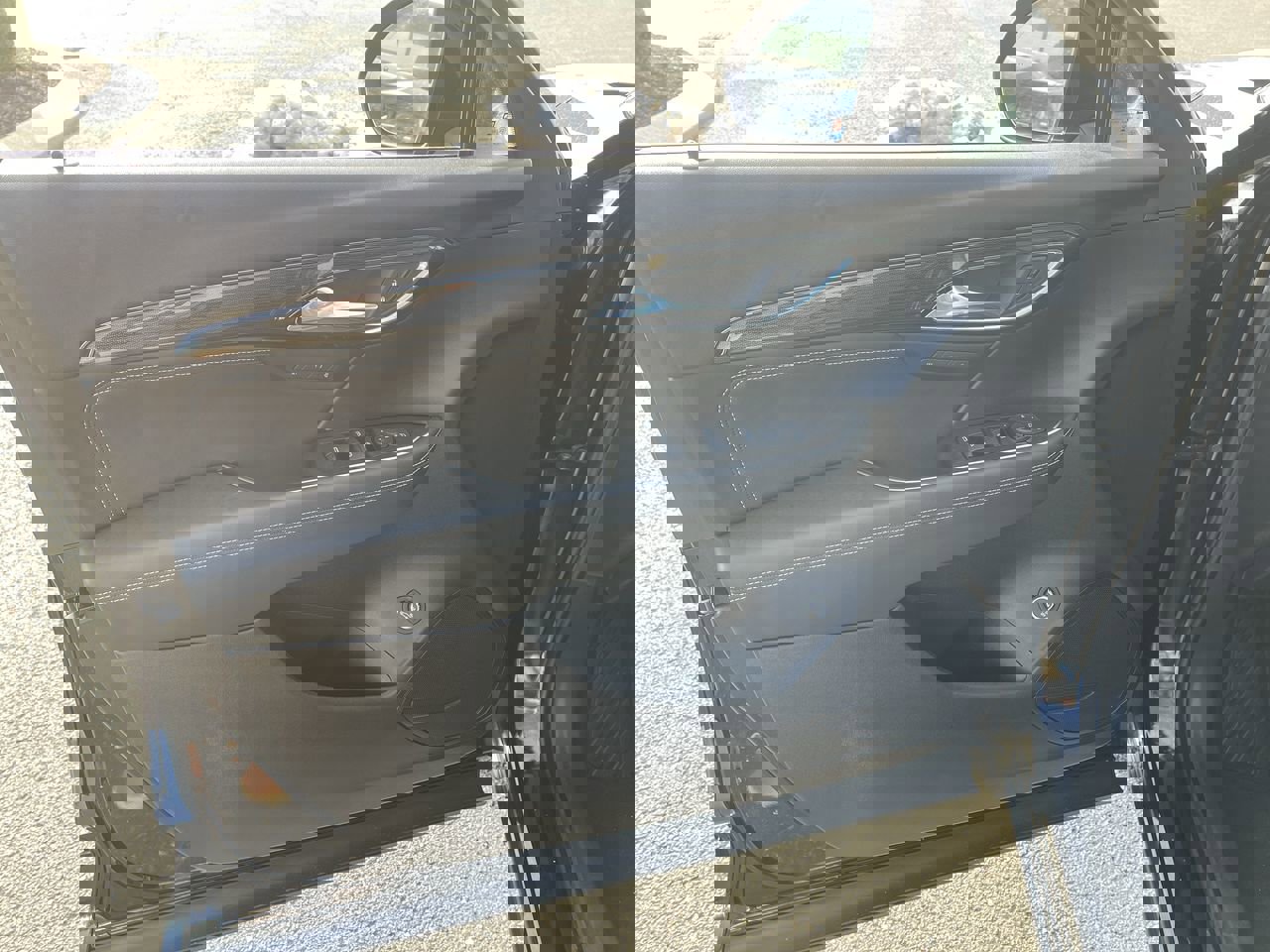 Certified 2023 Buick Envision Essence w/ Sport Touring Package image 22