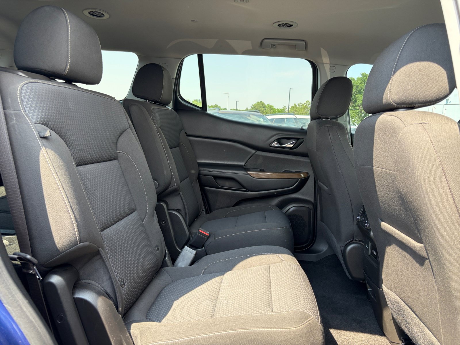 Used 2023 GMC Acadia SLE AWD/4WD image 31