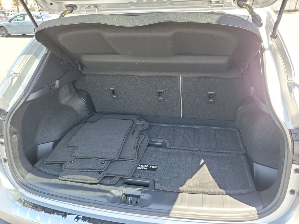 Used 2020 Nissan Rogue Sport SV FWD image 27