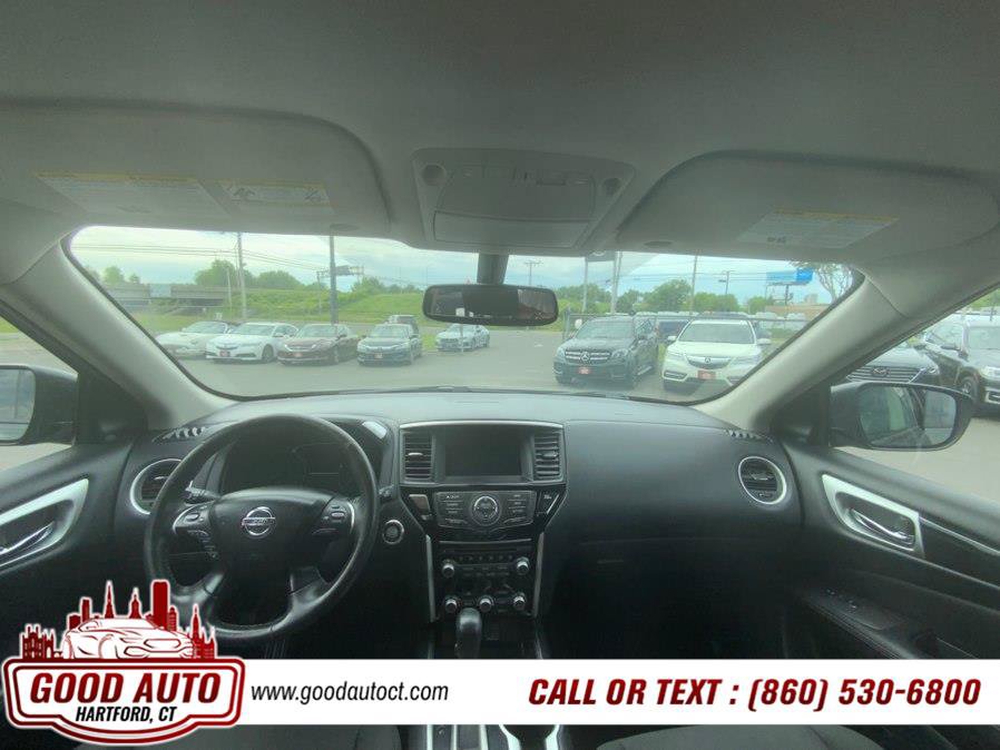 Used 2020 Nissan Pathfinder SV AWD/4WD image 14