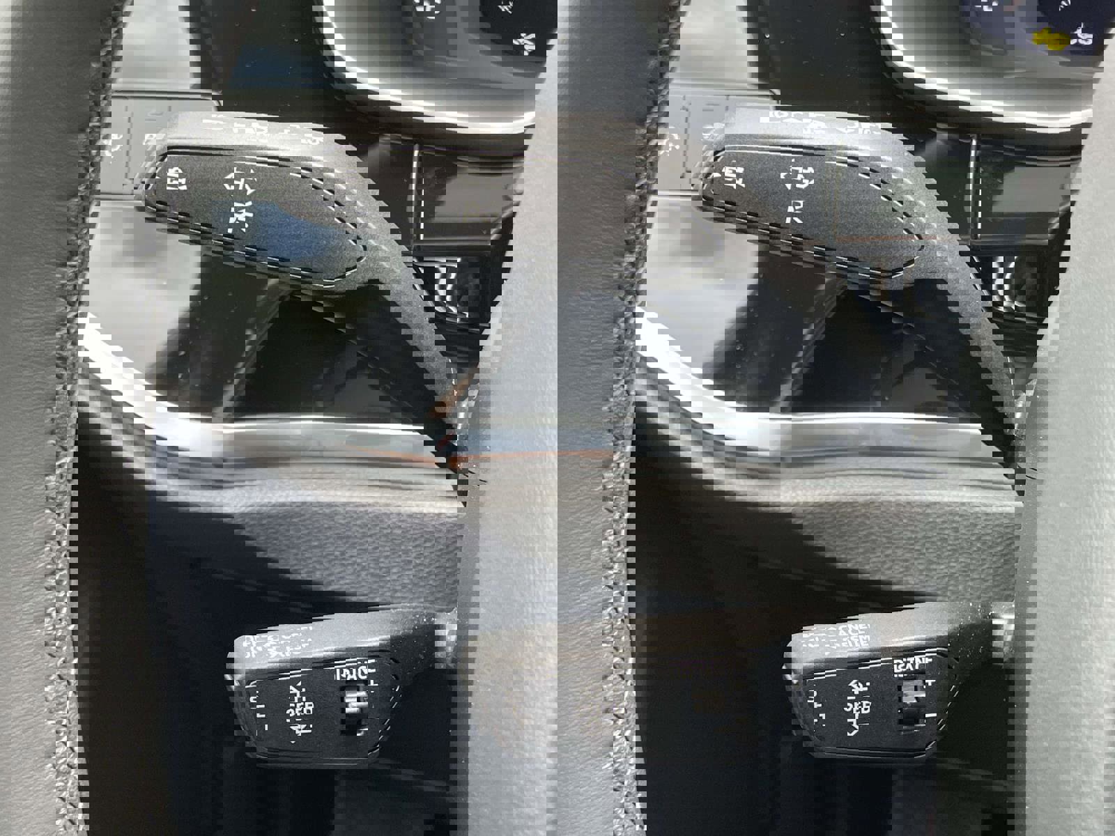 Used 2025 Audi Q3 2.0T Premium w/ Convenience Package AWD/4WD image 21