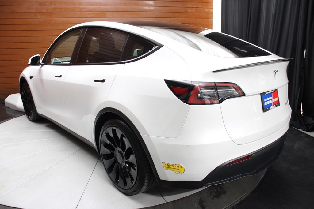 Used 2022 Tesla Model Y Performance AWD/4WD image 7