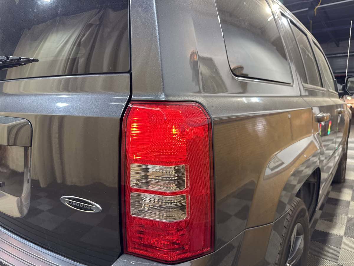 Used 2015 Jeep Patriot Sport w/ Power Value Group FWD image 10