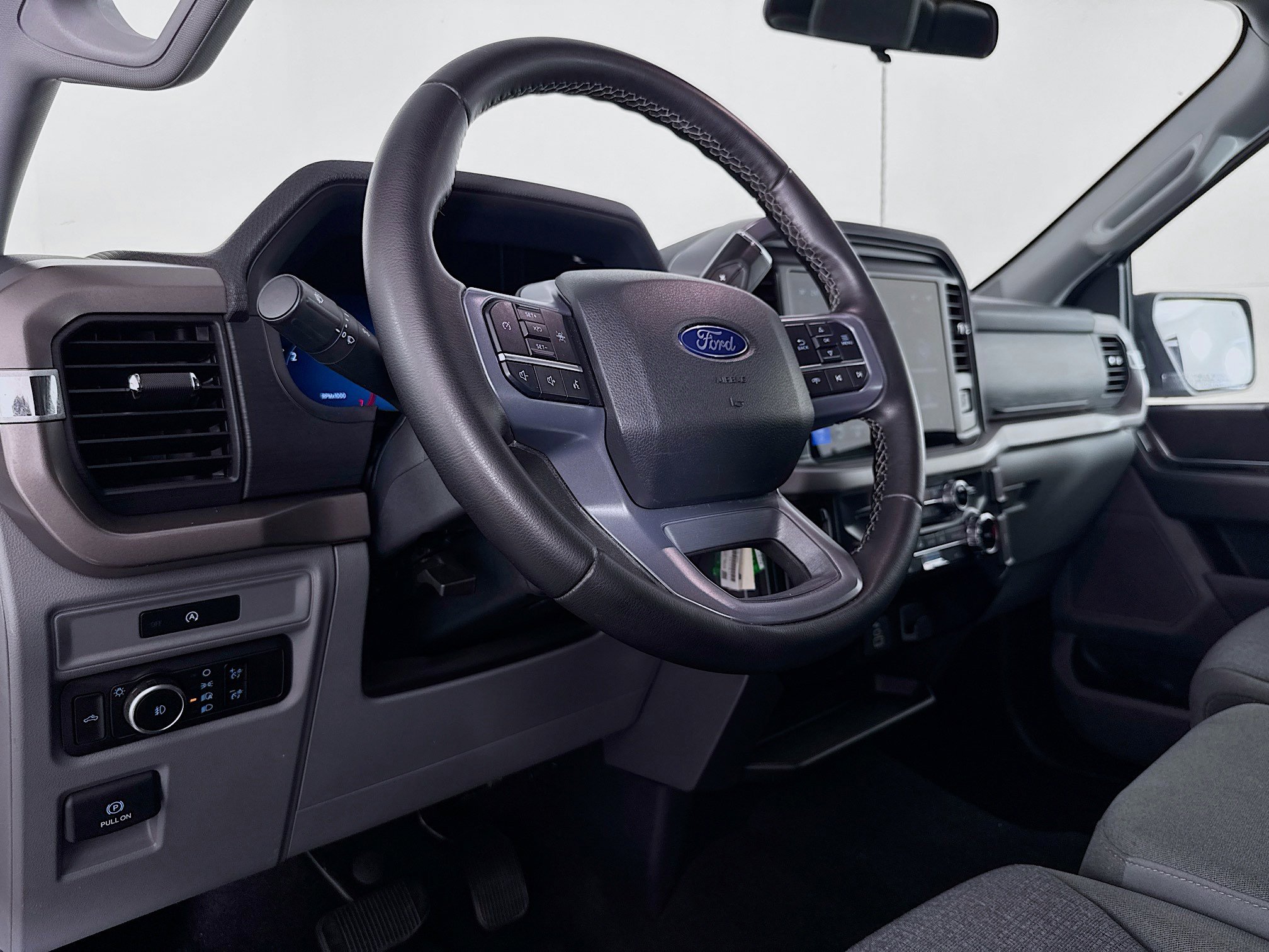 Used 2025 Ford F150 XLT w/ Equipment Group 301A Standard image 20