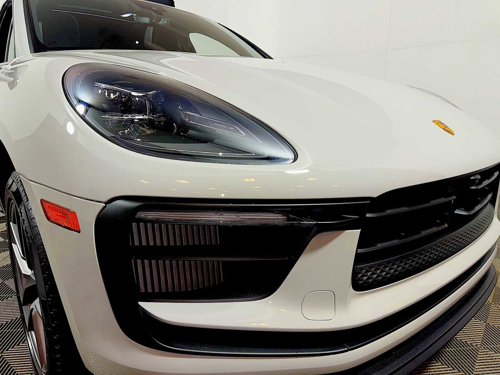 Used 2026 Porsche Macan S AWD/4WD image 25