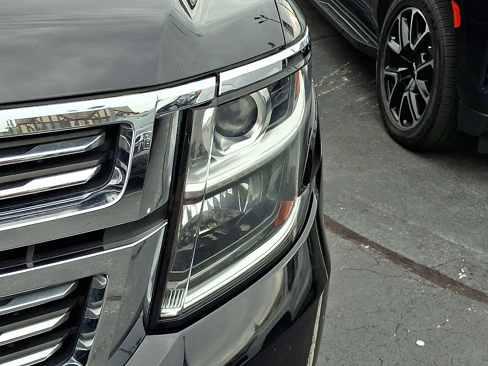 Certified 2016 Chevrolet Suburban LTZ AWD/4WD image 7
