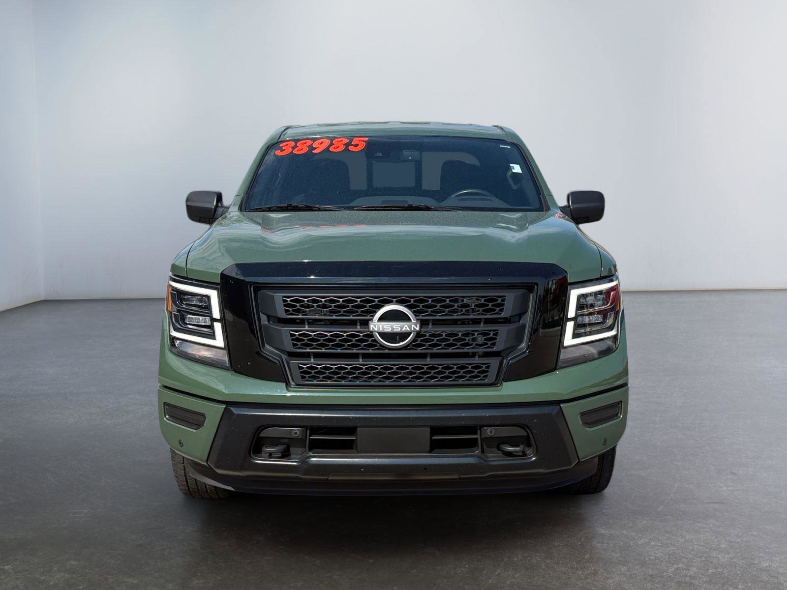 Used 2024 Nissan Titan SV w/ SV Bronze Edition Package AWD/4WD image 8