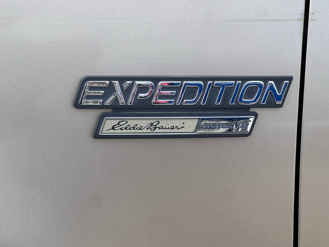 Used 2002 Ford Expedition Eddie Bauer image 23