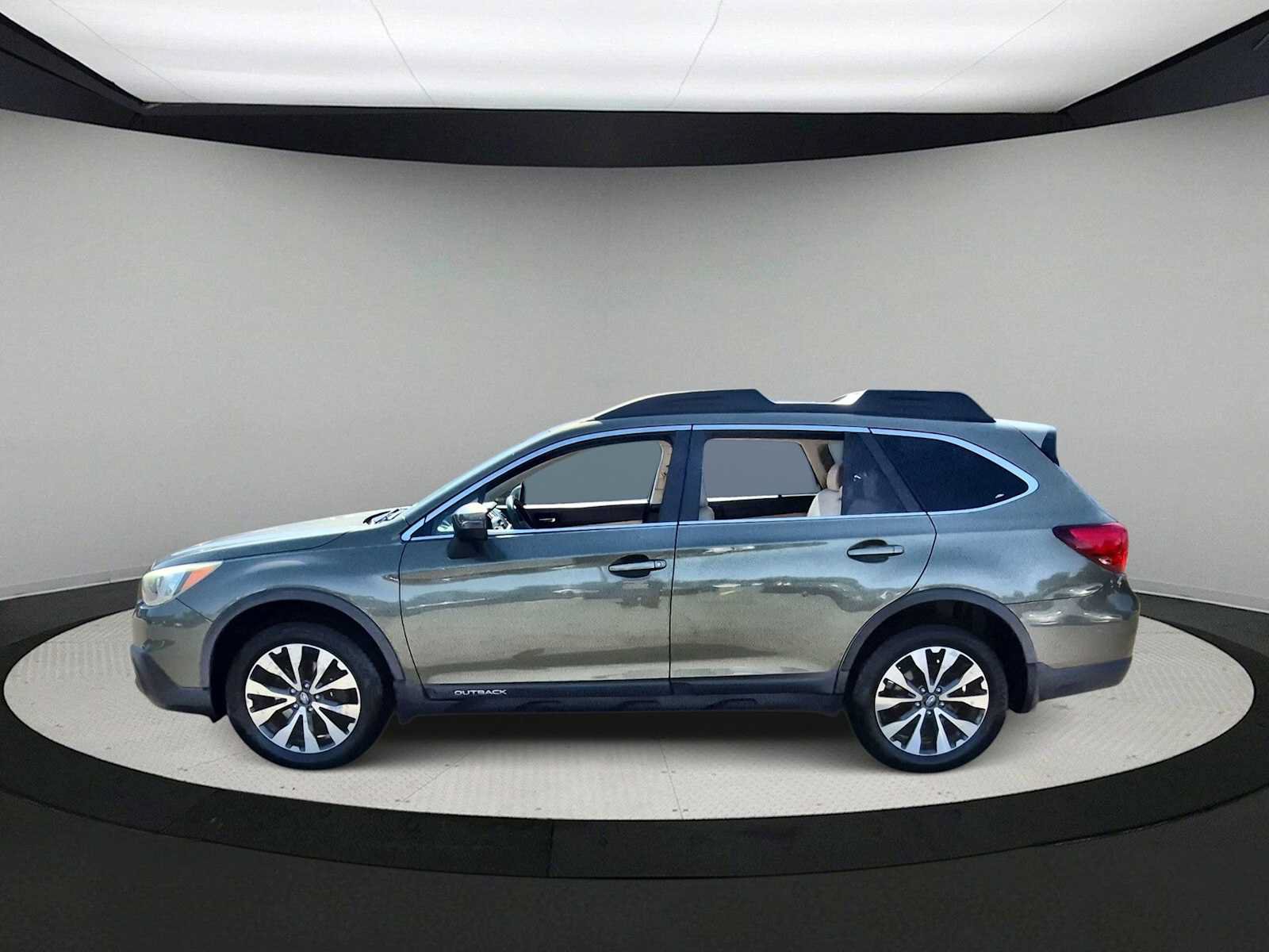 Used 2015 Subaru Outback 2.5i Limited AWD/4WD image 5