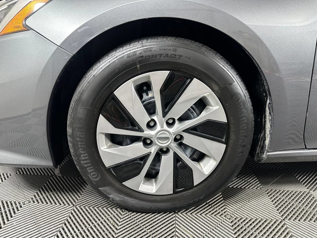 Used 2020 Nissan Altima 2.5 S FWD image 12