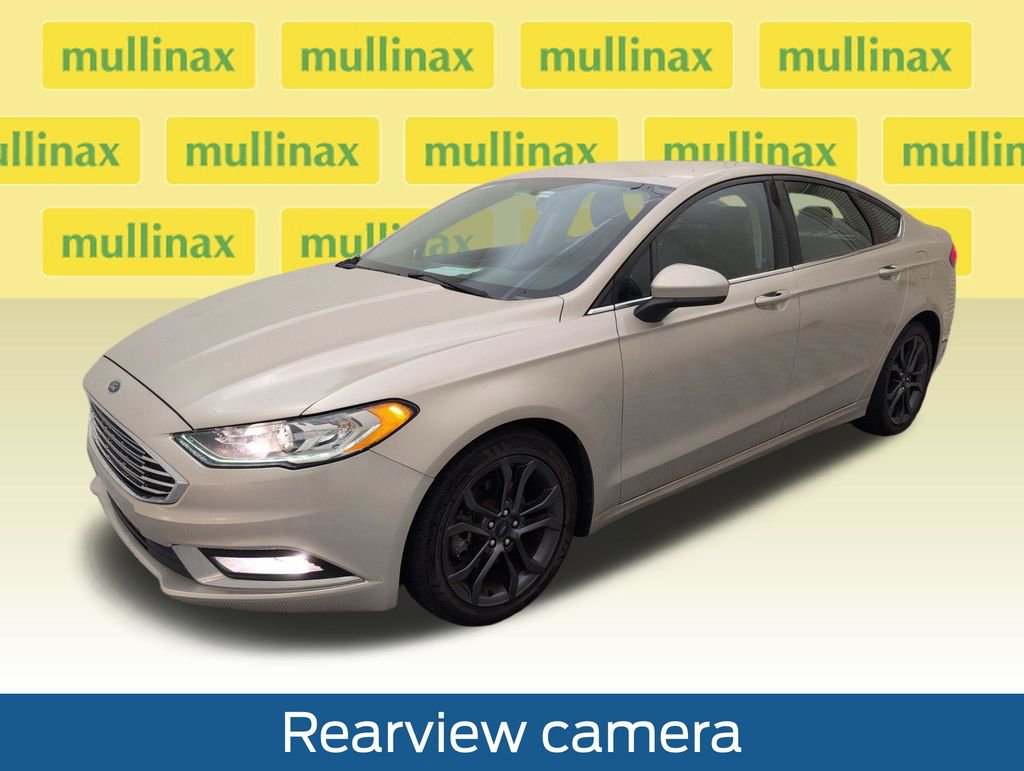 Used 2018 Ford Fusion SE w/ Equipment Group 201A FWD image 11