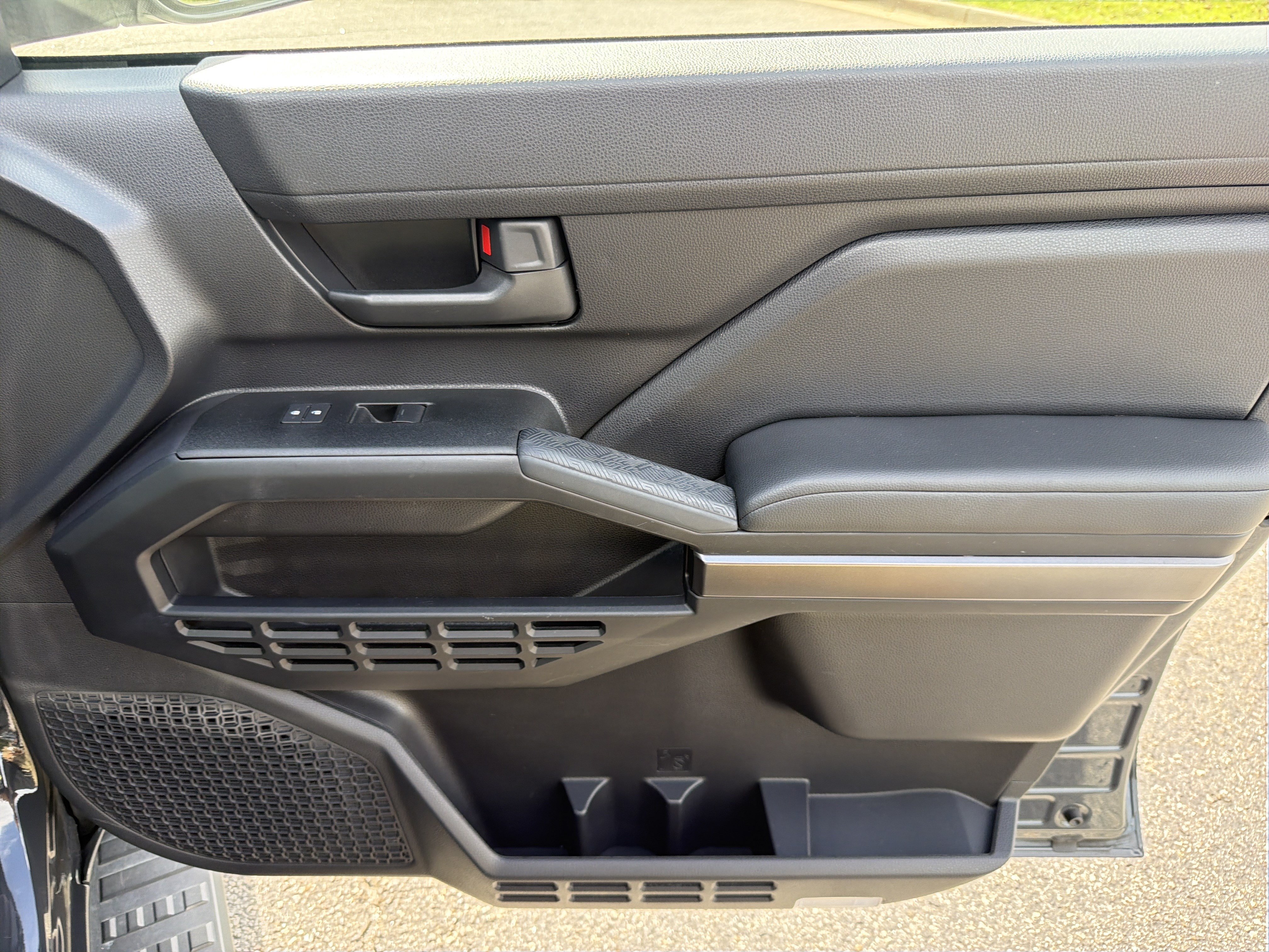 Certified 2025 Toyota 4Runner SR5 RWD image 24