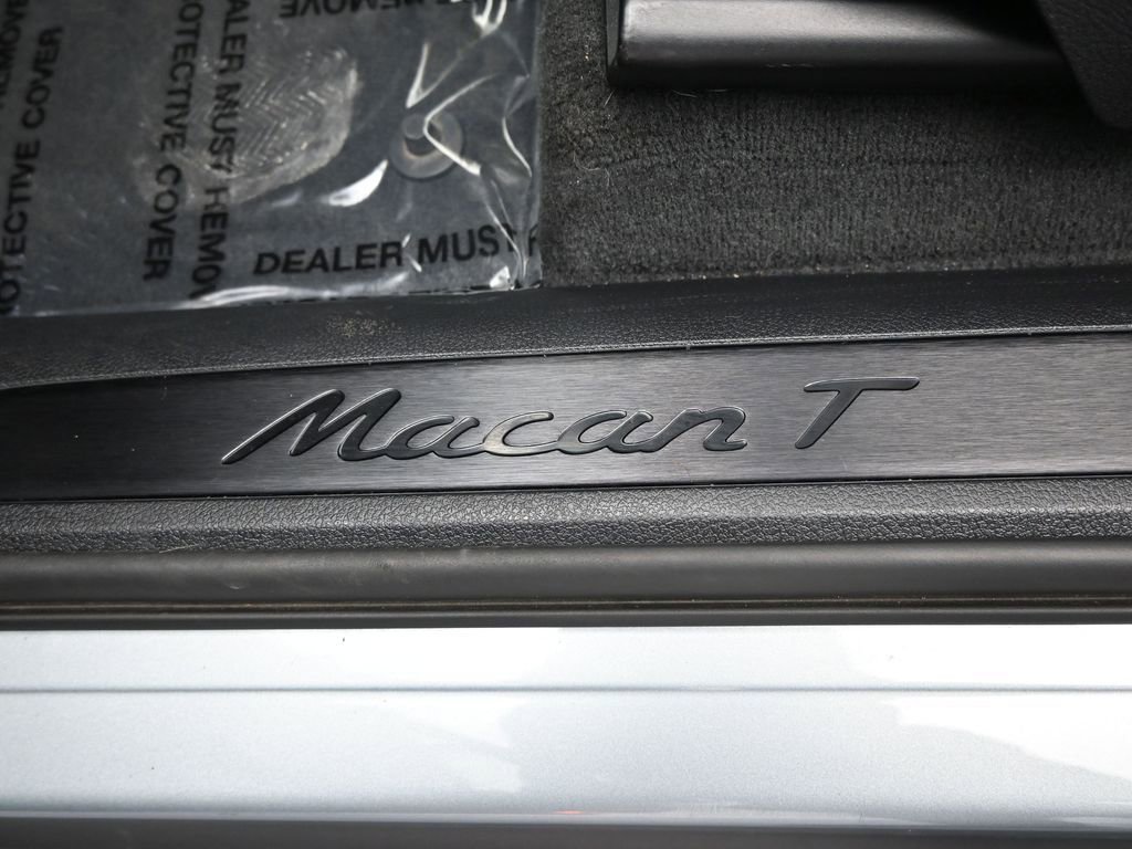 Used 2024 Porsche Macan Turbo image 24