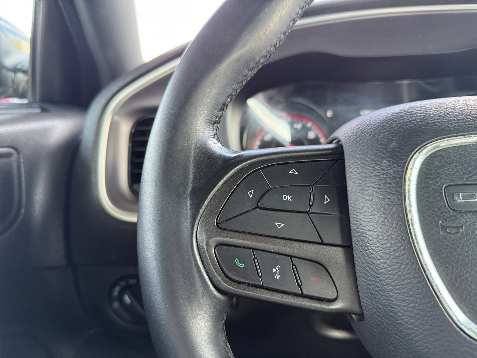 Used 2022 Dodge Charger SXT w/ Blacktop Package image 16