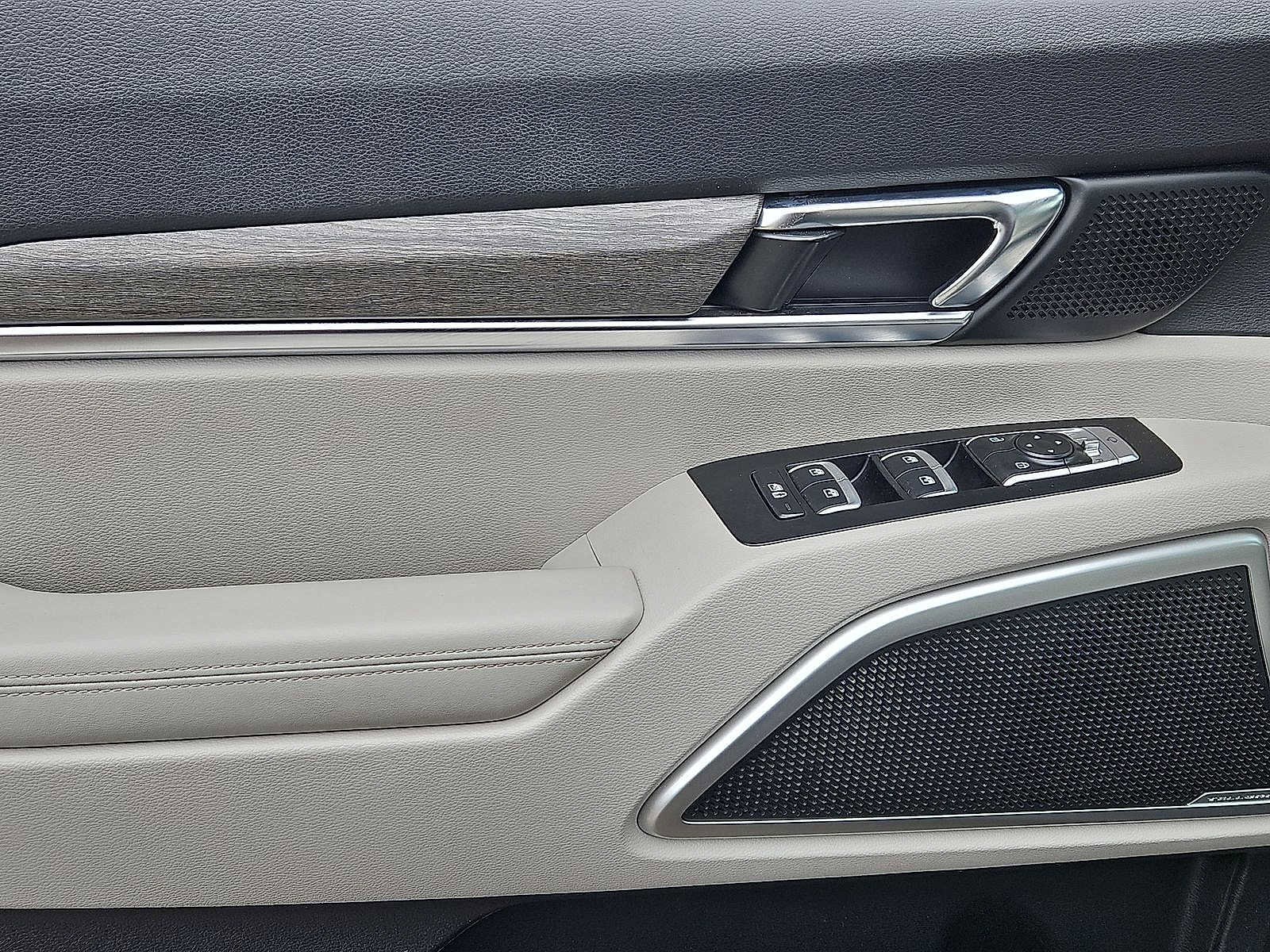 Used 2022 Kia Telluride EX w/ EX Premium Package image 10