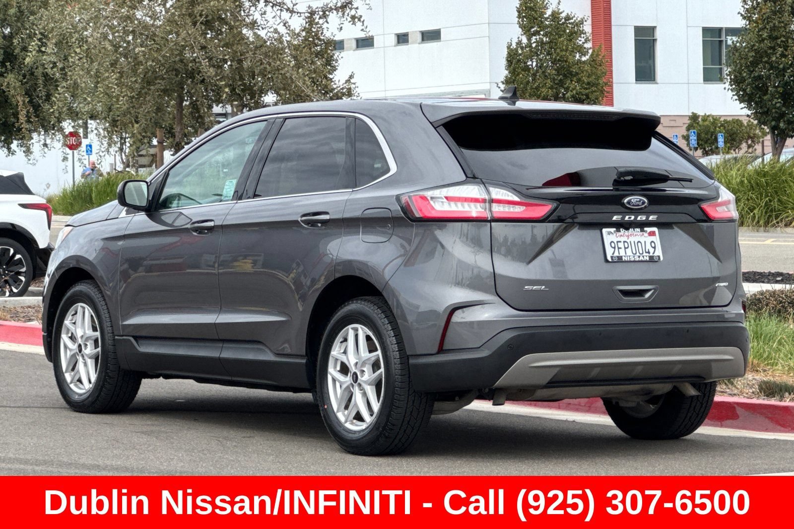 Used 2023 Ford Edge SEL w/ Convenience Package AWD/4WD image 6