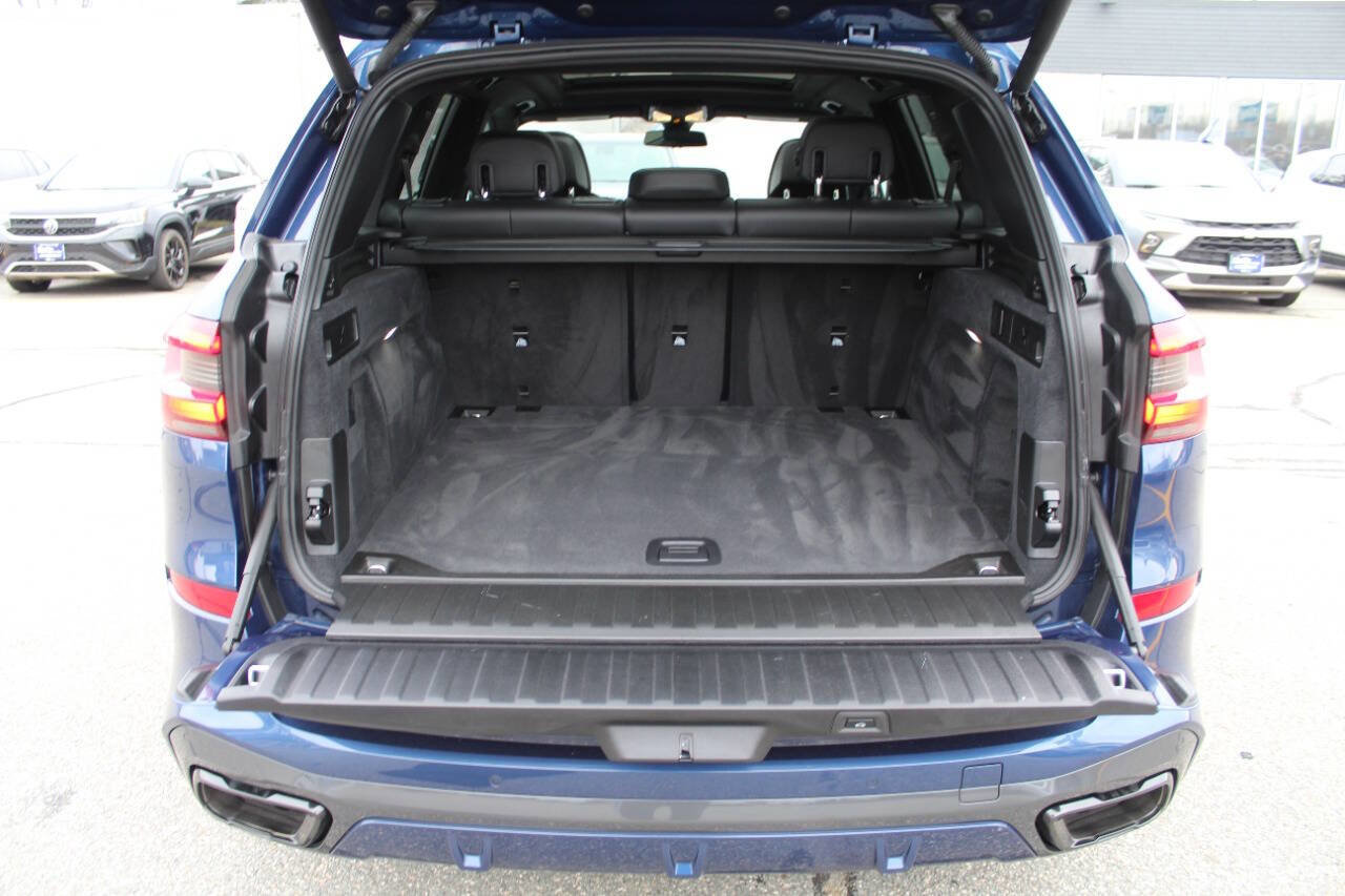 Used 2023 BMW X5 M50i w/ Climate Comfort Package image 35