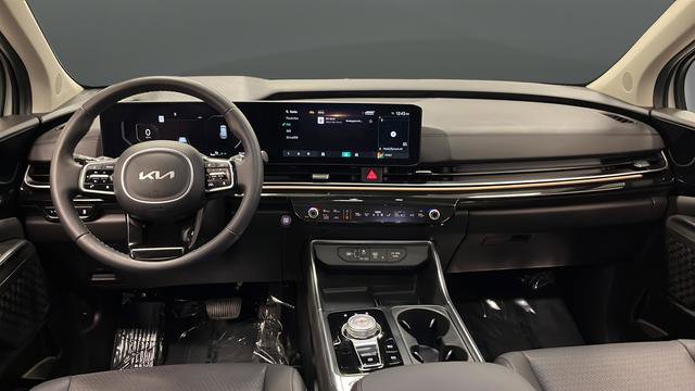 Certified 2025 Kia Carnival SX Prestige FWD image 11